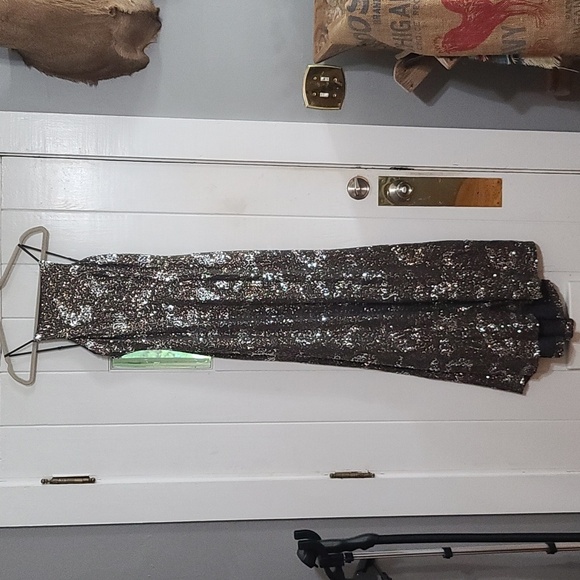 City Triangle Womens/Juniors Formal Dress Prom Gray Silver/Gold Sequins Sz 5 EUC - Picture 1 of 10